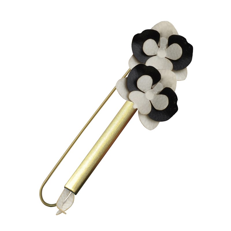 Broche Laiton Tube et Orchidées en Cuir