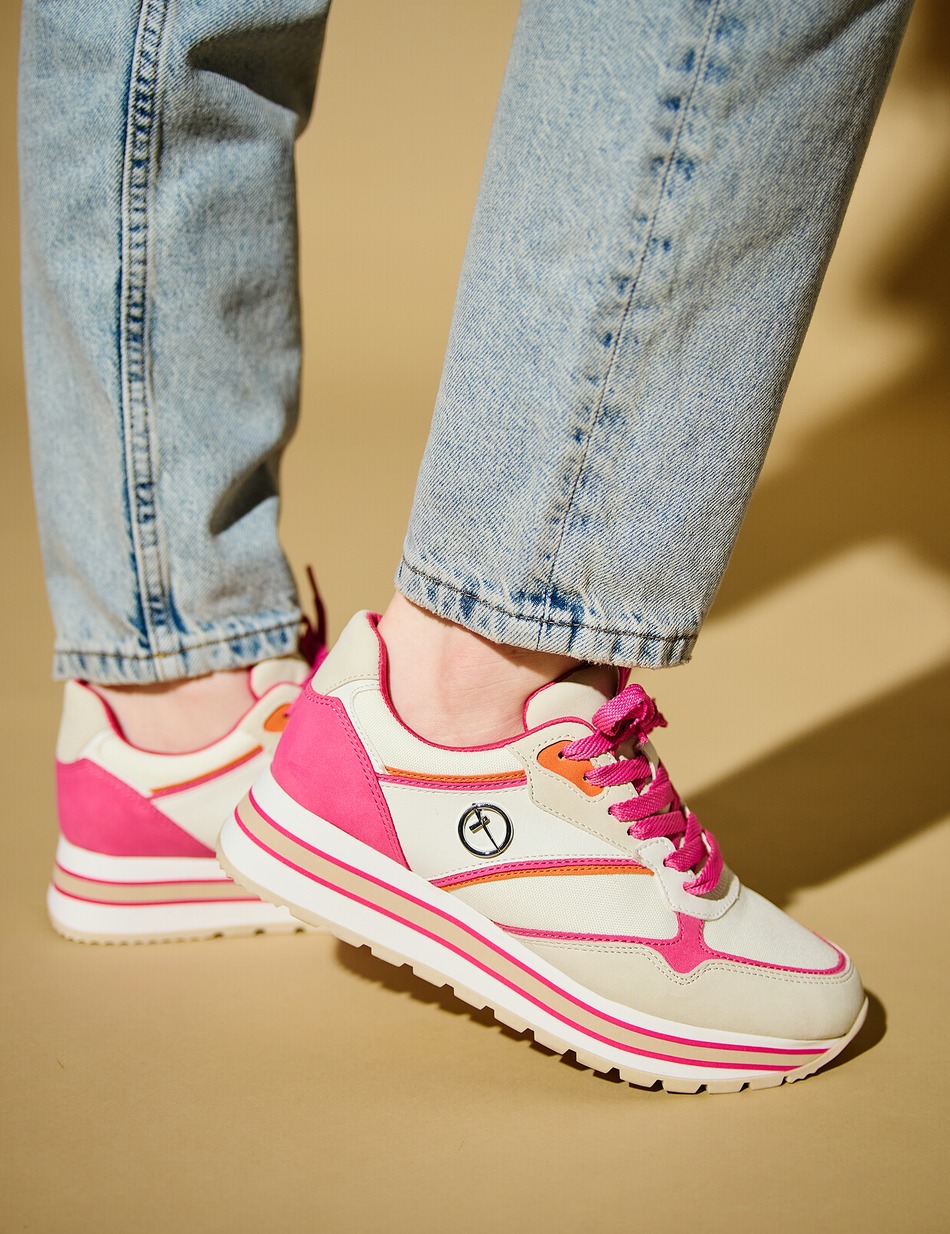 Sneaker
