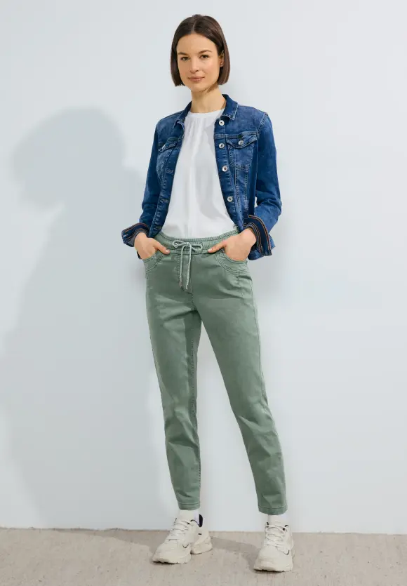 Casual Fit Joggpants - raw salvia green