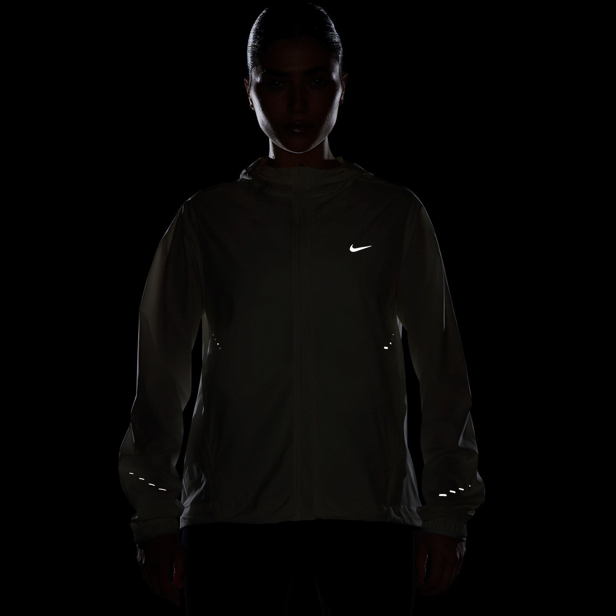 Nike Swift Repel Jacket Womens