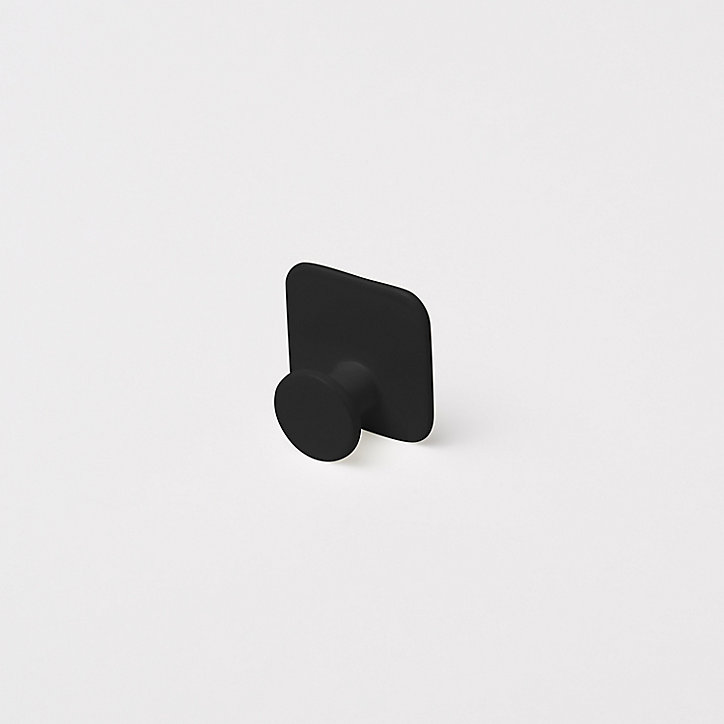 Patère salle de bains à visser ou à coller 1 tête GoodHome Koros en acier coloris noir