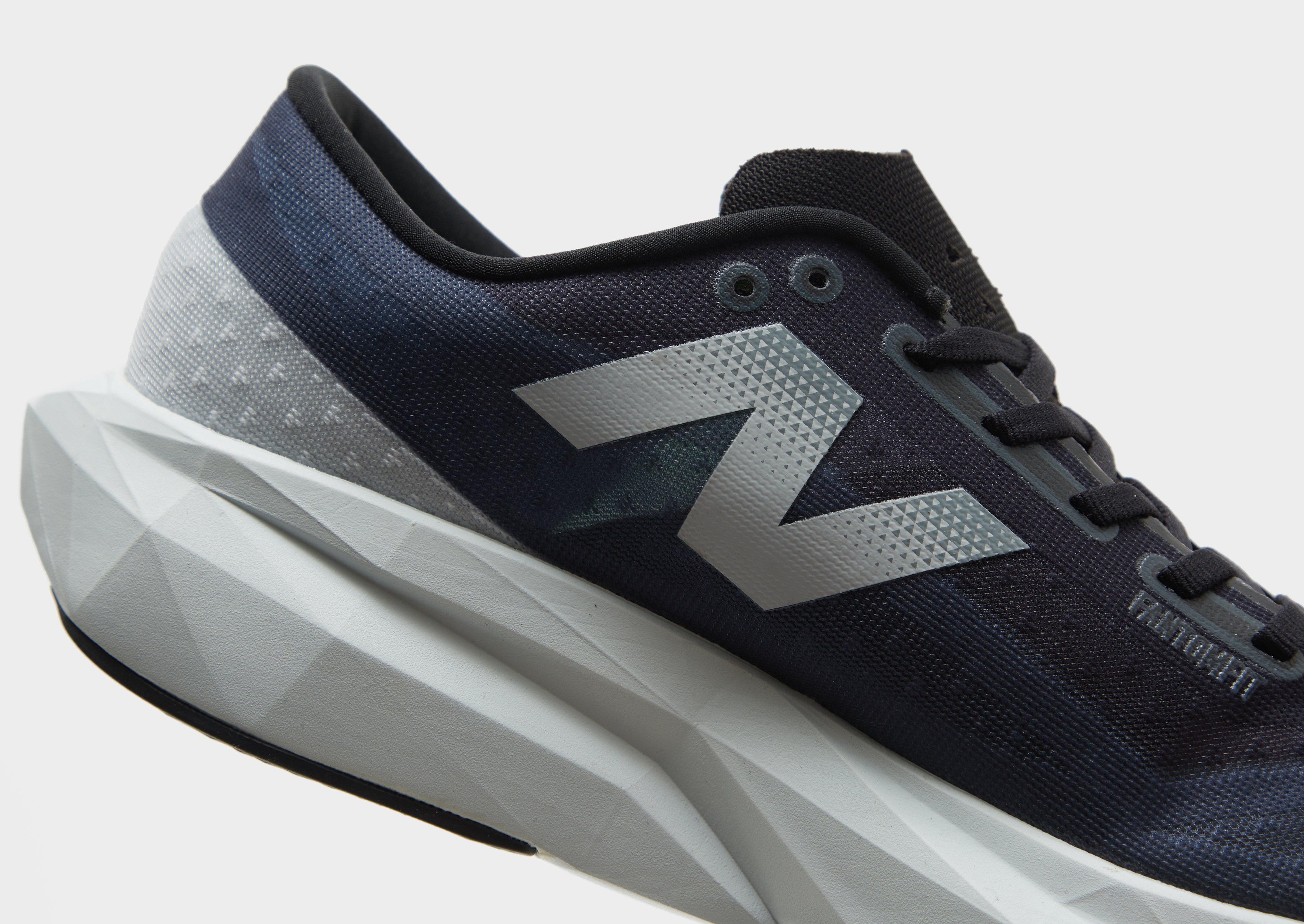 New Balance FuelCell Rebel v4 Homme