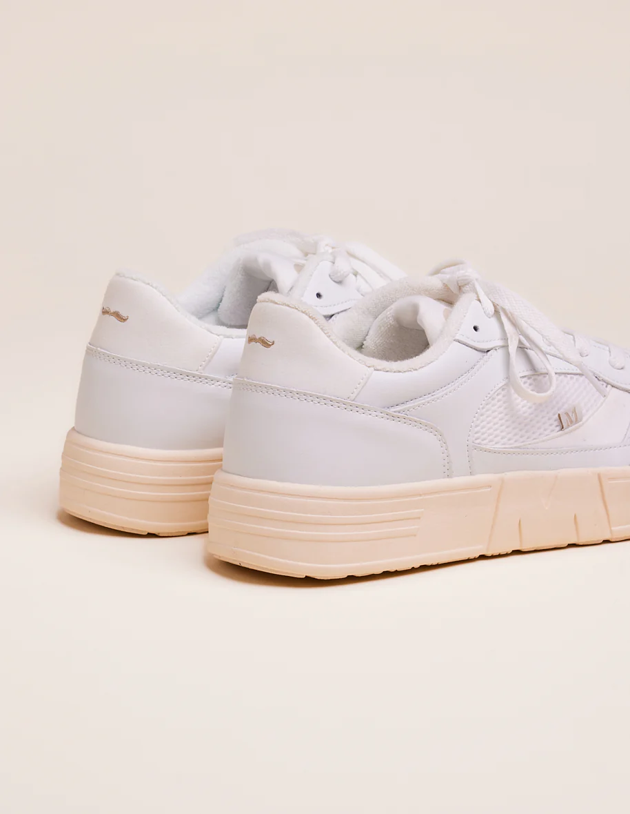 Baskets basses Aimé - Cuir recyclé et suède vegan blanc et gris clair
