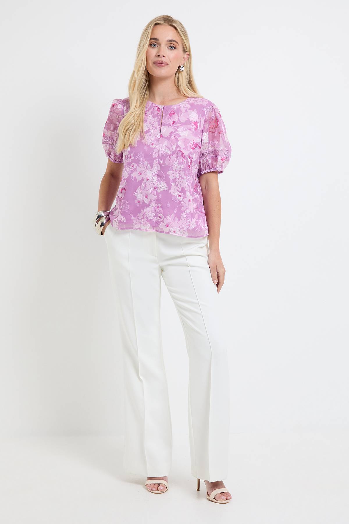 Wallis Haut Petite À Manches Bouffantes Et Motif Floral Dévoré
