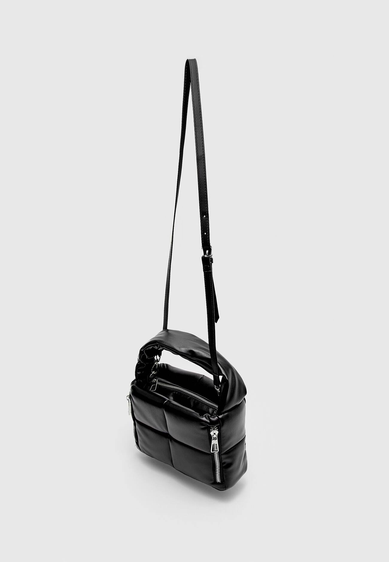 Bolsa transversal acolchoada estilo saco