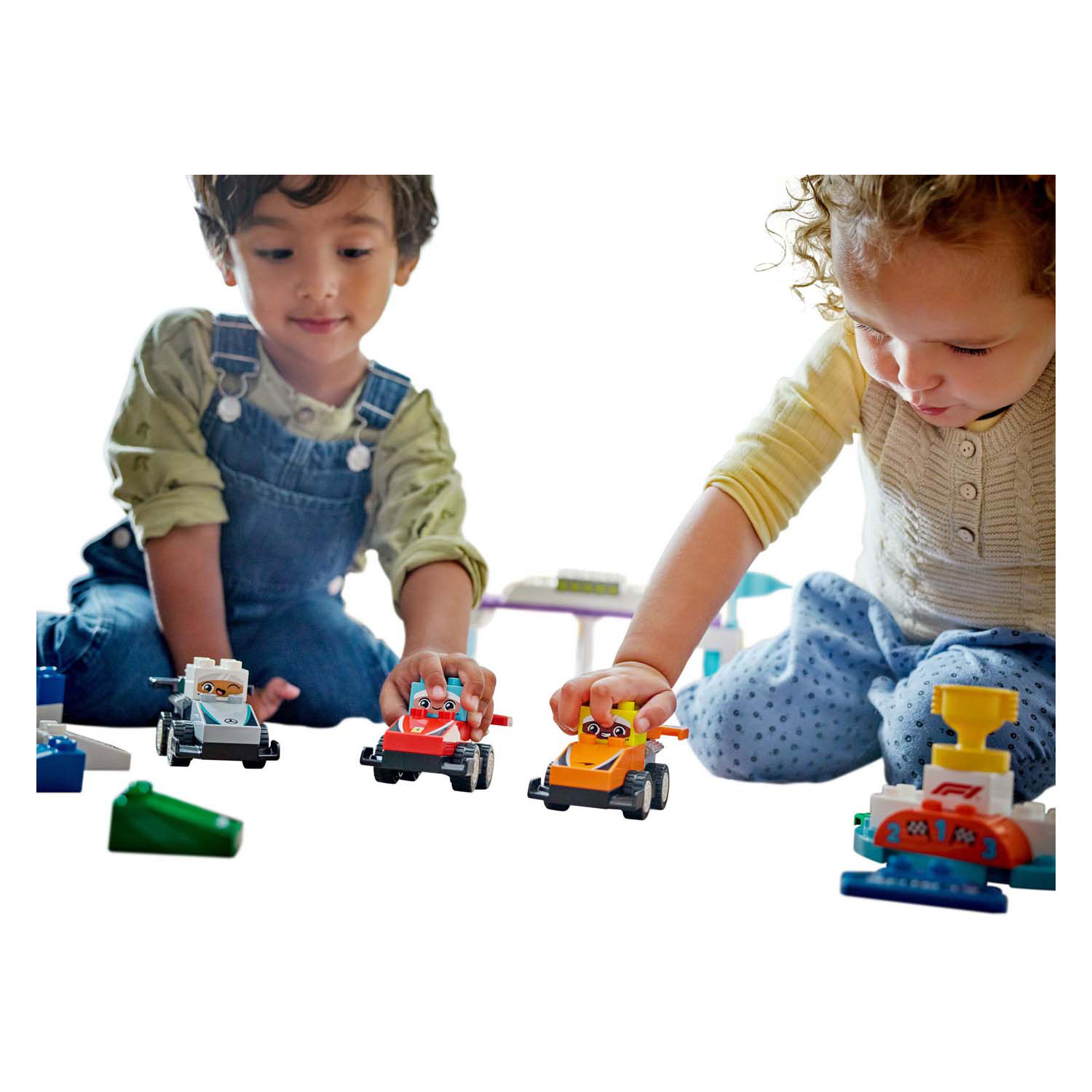 LEGO DUPLO Town 10445 F1 Team Racewagens en Coureurs