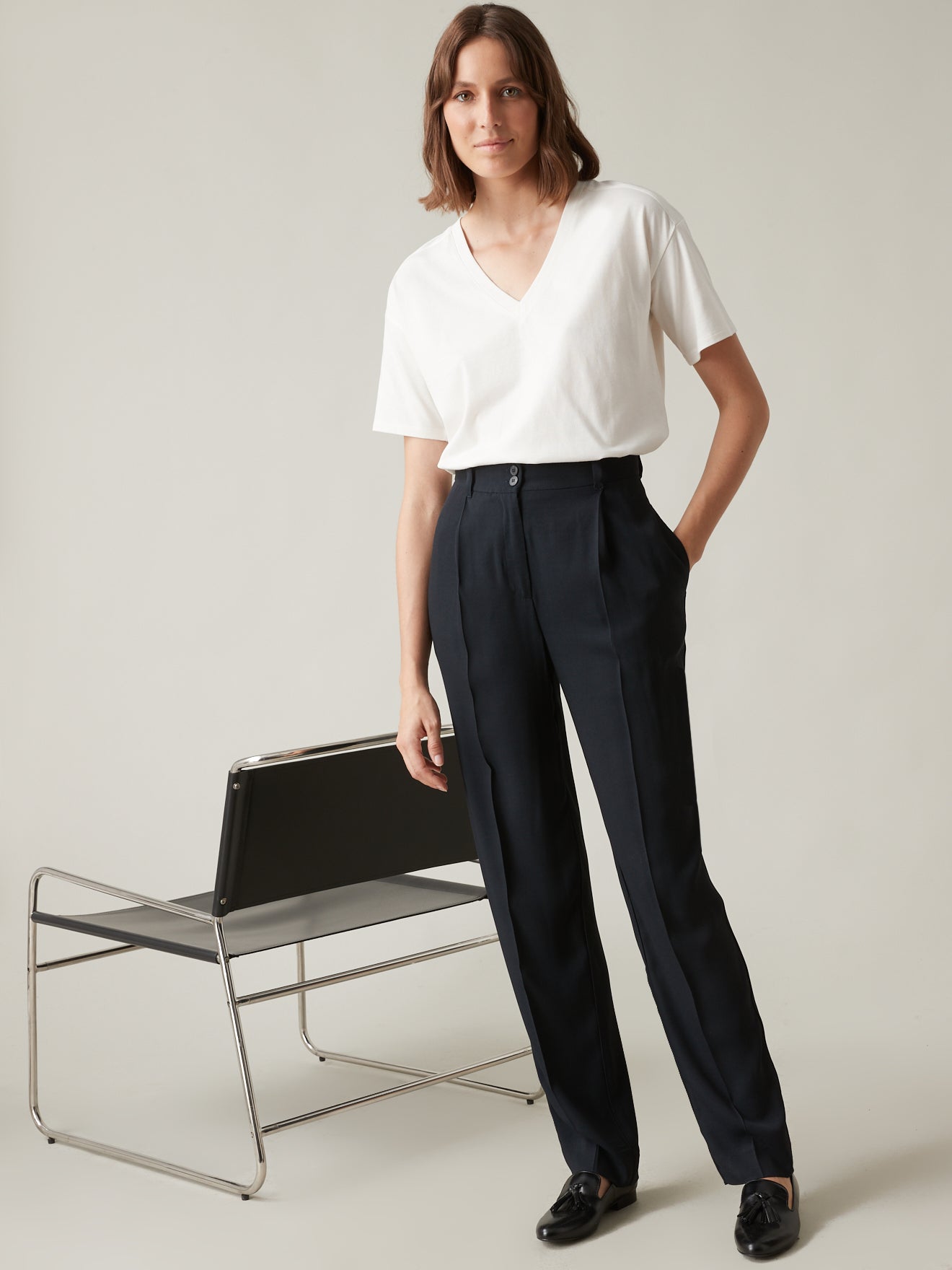 Pantalon carotte femme en crêpe