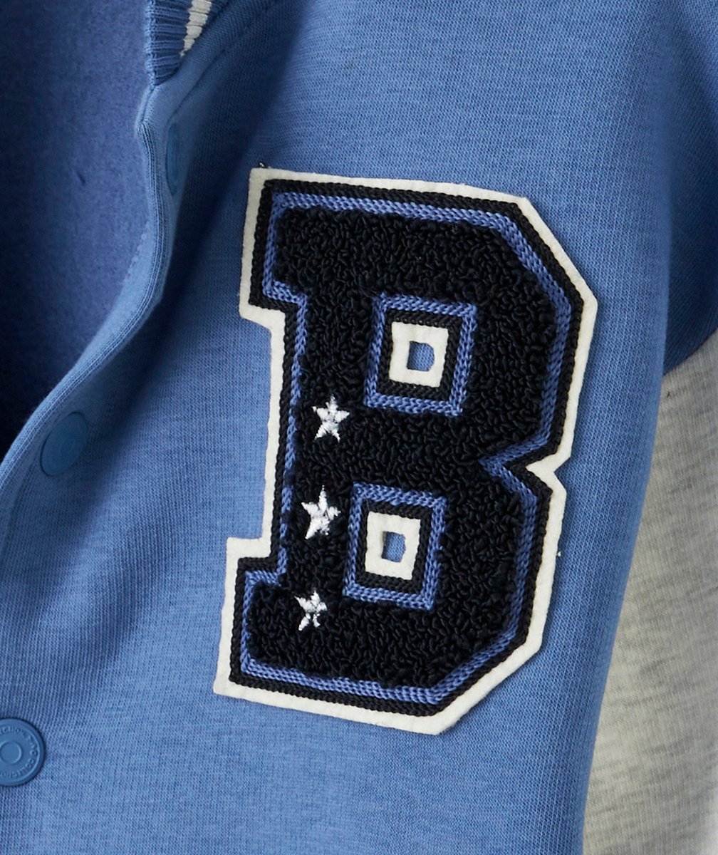 VESTE TEDDY GARÇON BLEU AVEC MAXI LETTRE EN BOUCLETTES