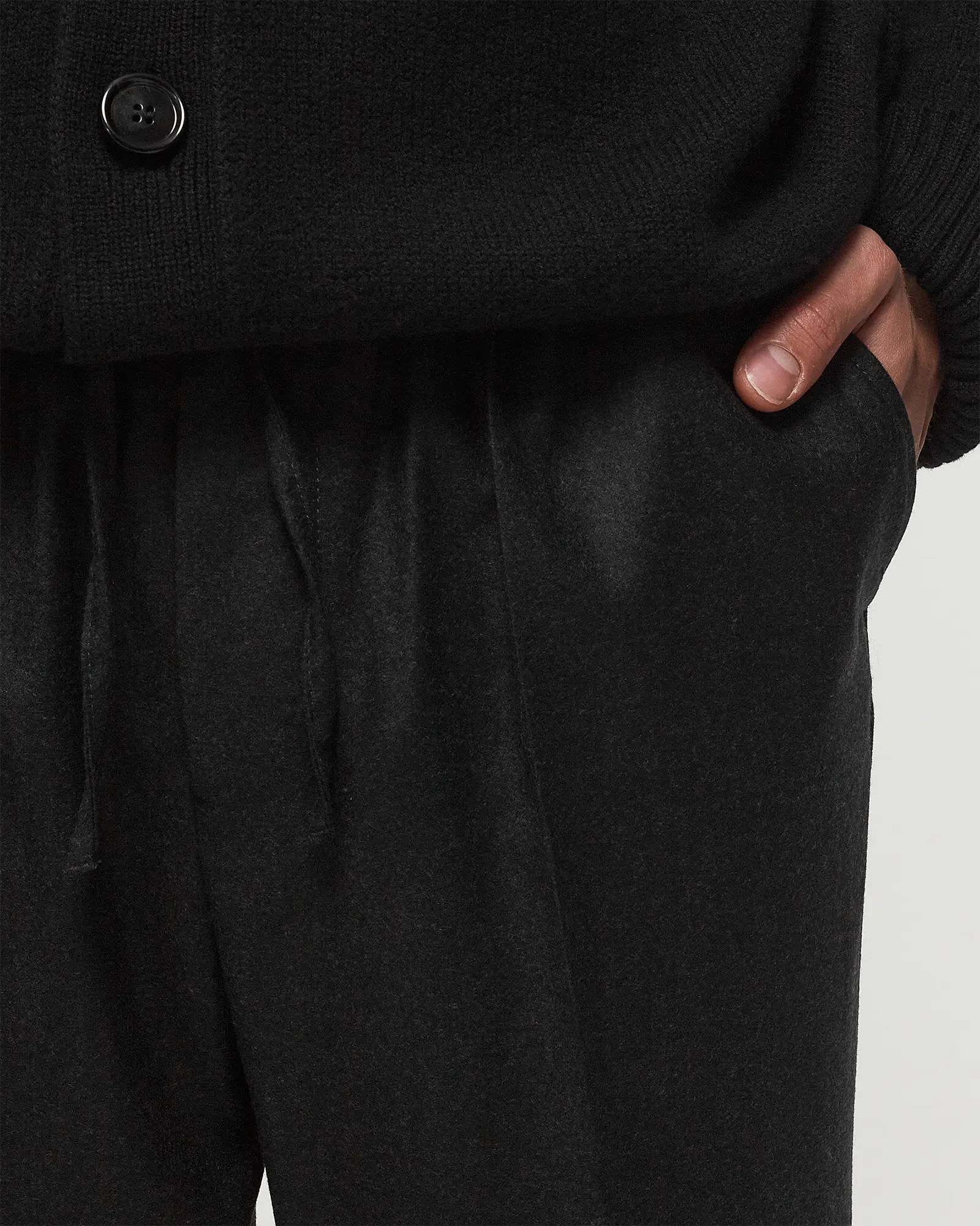 AMI Paris ELASTICATED WAIST CROPPED FIT TROUSERS