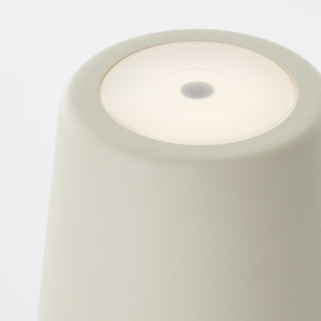 Brilliant USB oplaadbare tafellamp Kaami 2W beige
