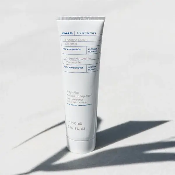 Creme de limpeza espumante Korres com iogurte grego, 150ml