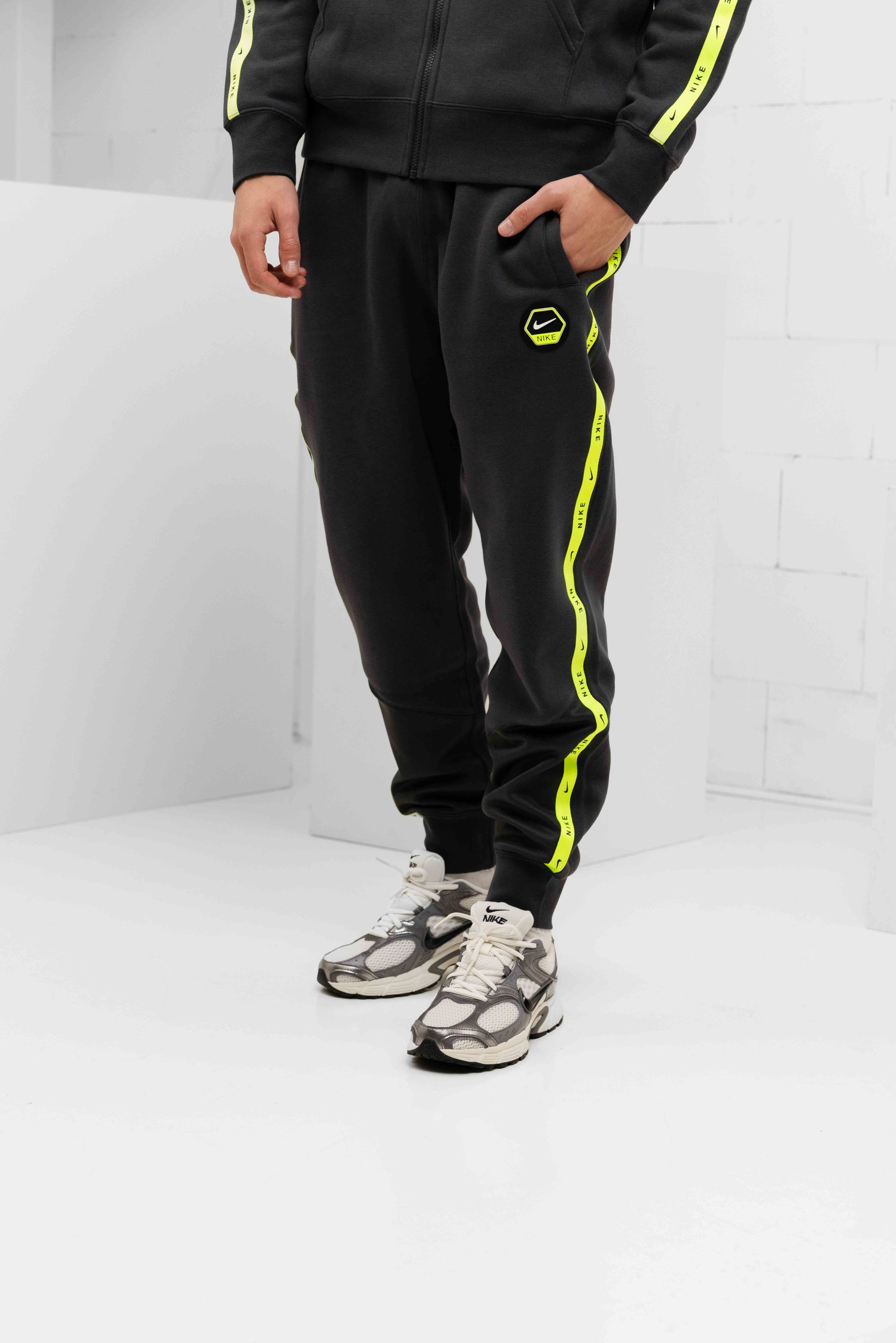 Nike Sportswear Club Full-Zip Trainingspak Heren Donkergrijs