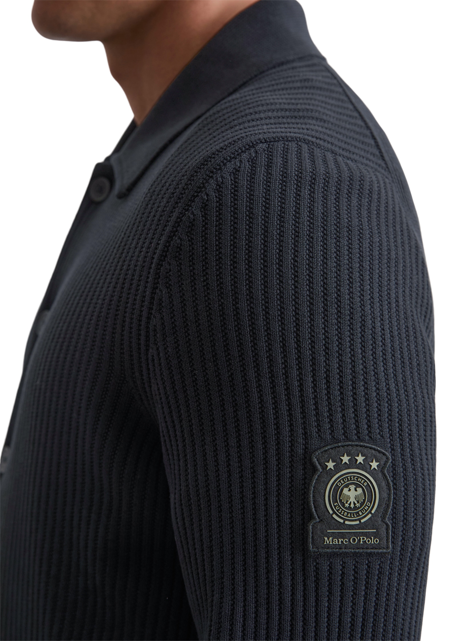 Marc O'Polo Strickjacke »DFB Travel Collection« aus reiner Bio-Baumwolle, regular Fit, elastische Rippstruktur,