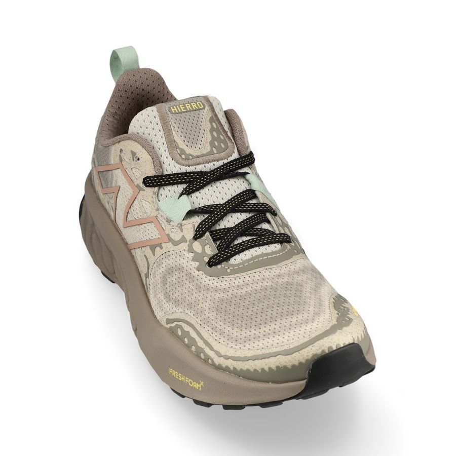 New Balance Chaussures de Running Fresh Foam Hierro V8 Gore-Tex - Beige Femme