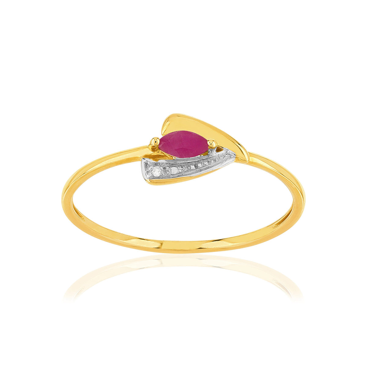 Bague or 375 jaune 2 tons rubis et diamants
