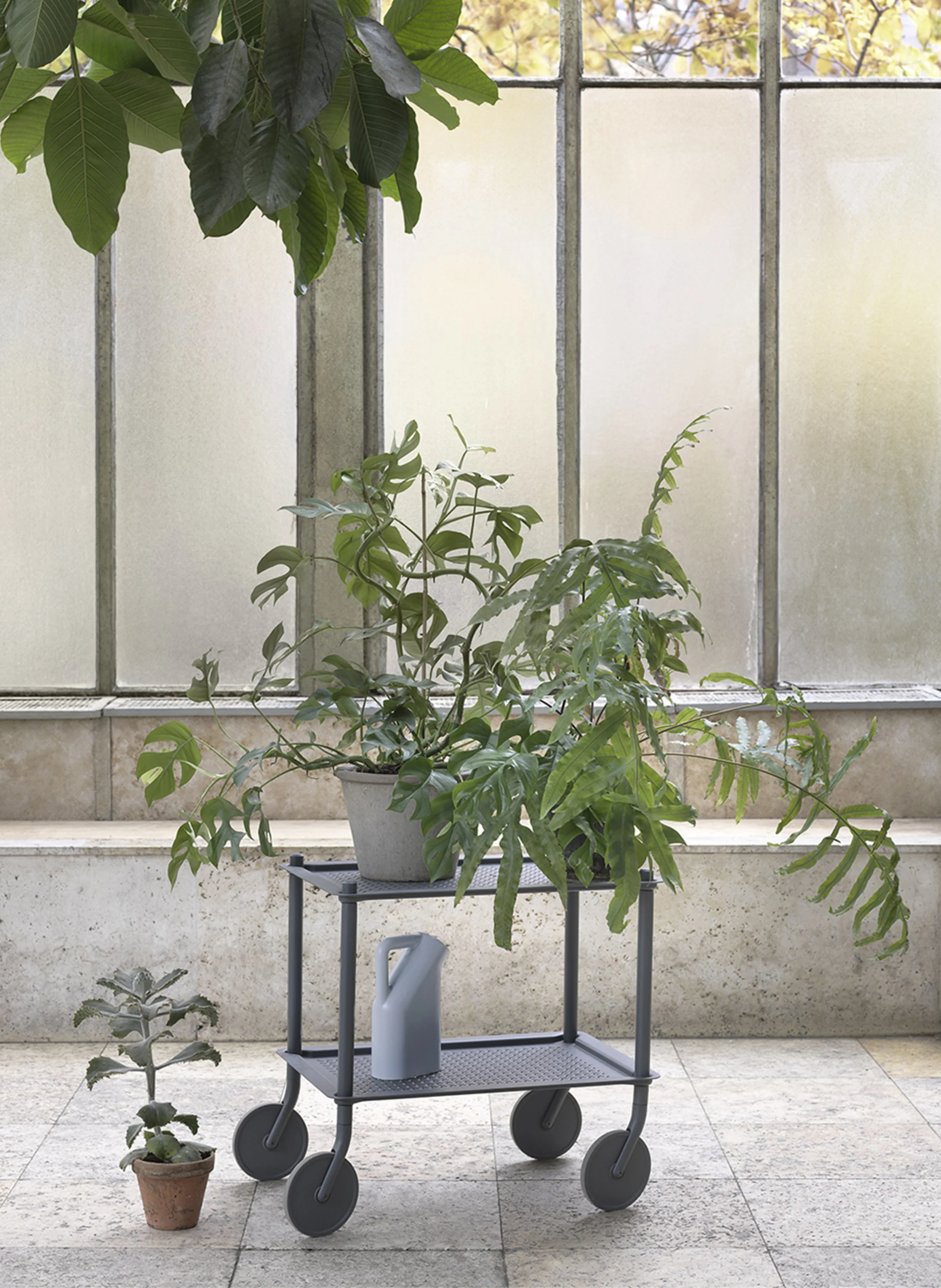 MUUTO Beistelltisch FLOW