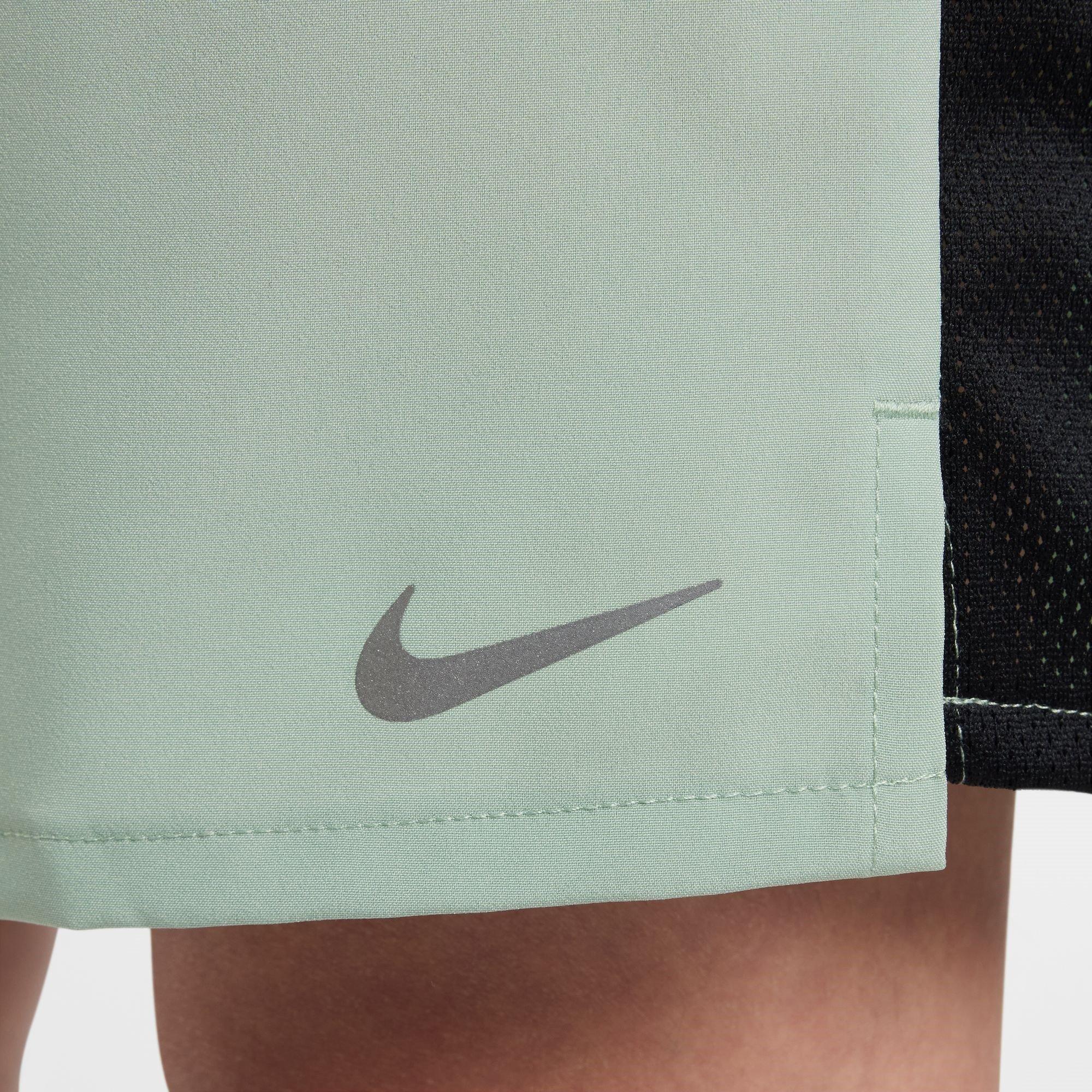 Nike Dri FIT Challenger Big Kids(Boys) Training Shorts