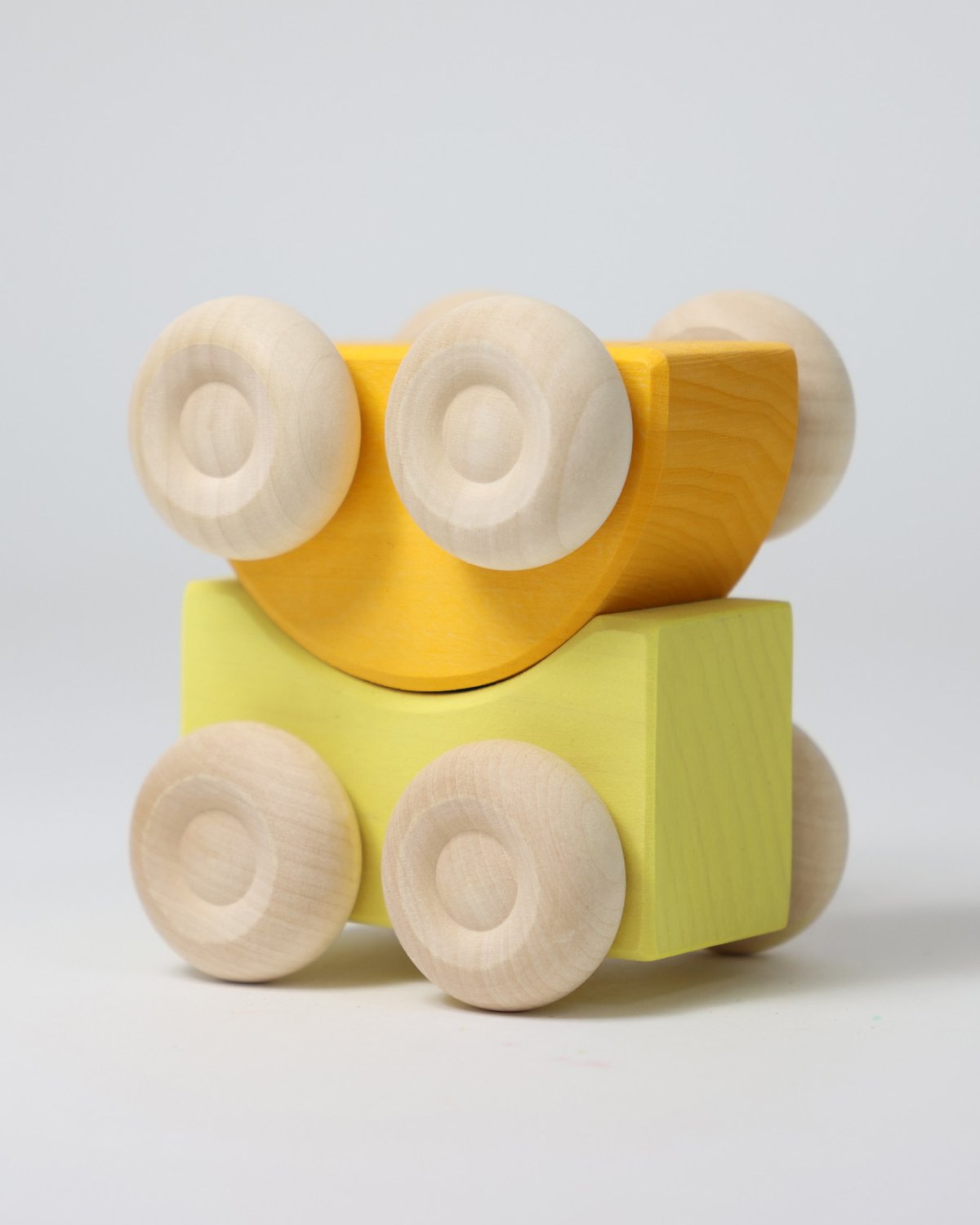 Stablebil i tre – Håndlaget Treleke – 9cm