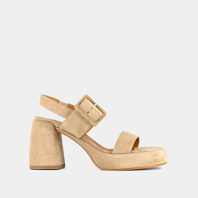 Sandales à bouts carrés et boucles  en croute beige