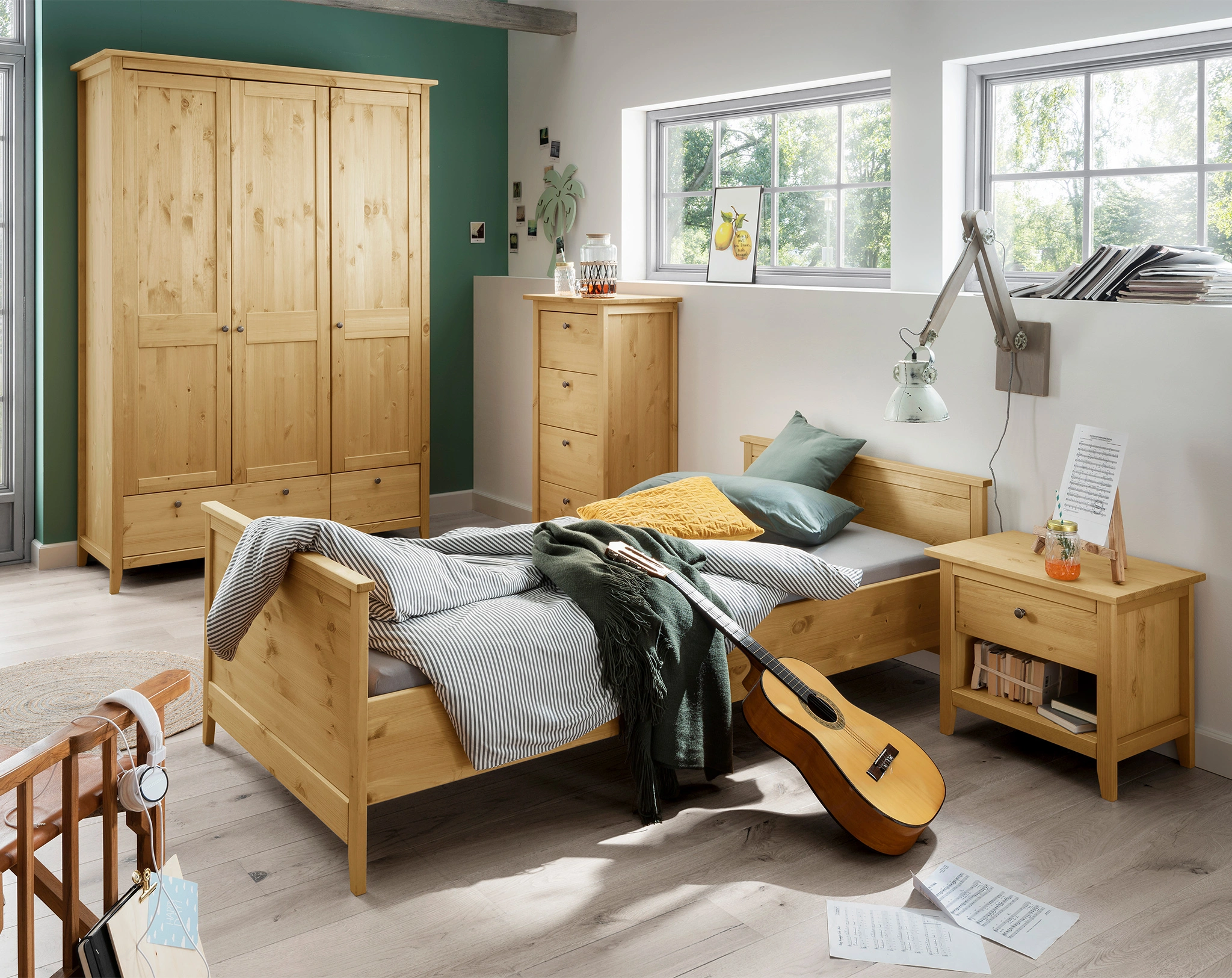 Kleiderschrank SOLVITA groß (Farbe: laugenfarbig)