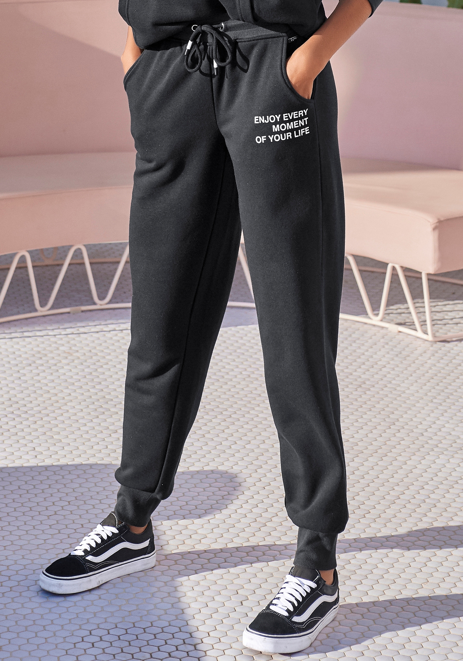Buffalo Jogginghose  mit seitlichen Eingrifftaschen, Loungeanzug