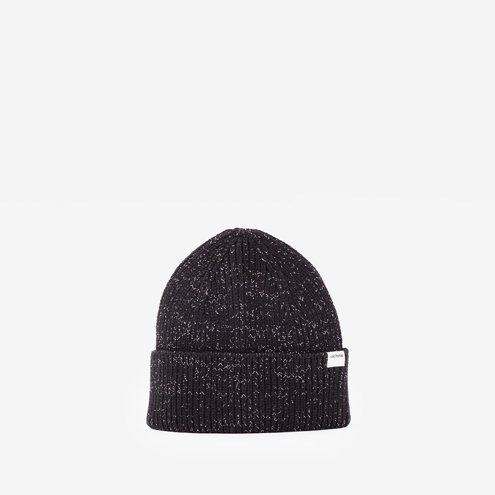 Gorro de malha V. Things com lurex, dobra dupla e etiqueta na aba.