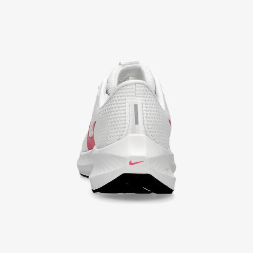 Nike Air Zoom Pegasus 40