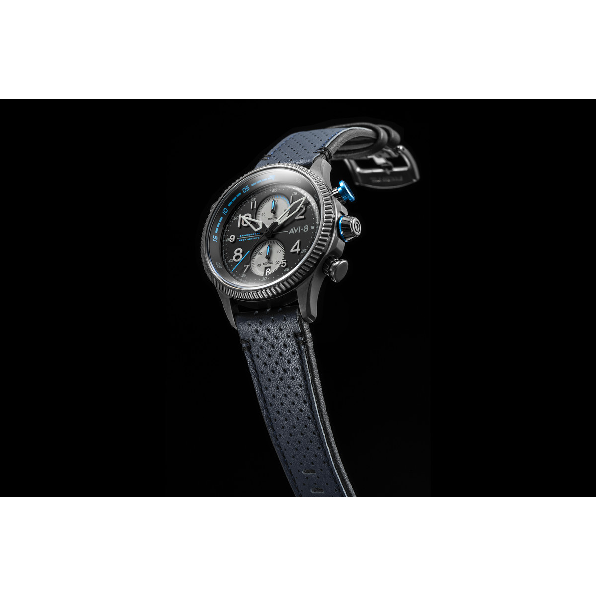 Montre AVI-8 homme chronographe acier cuir gris