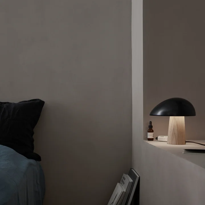 Fritz Hansen - Night Owl Tischleuchte, smokey white