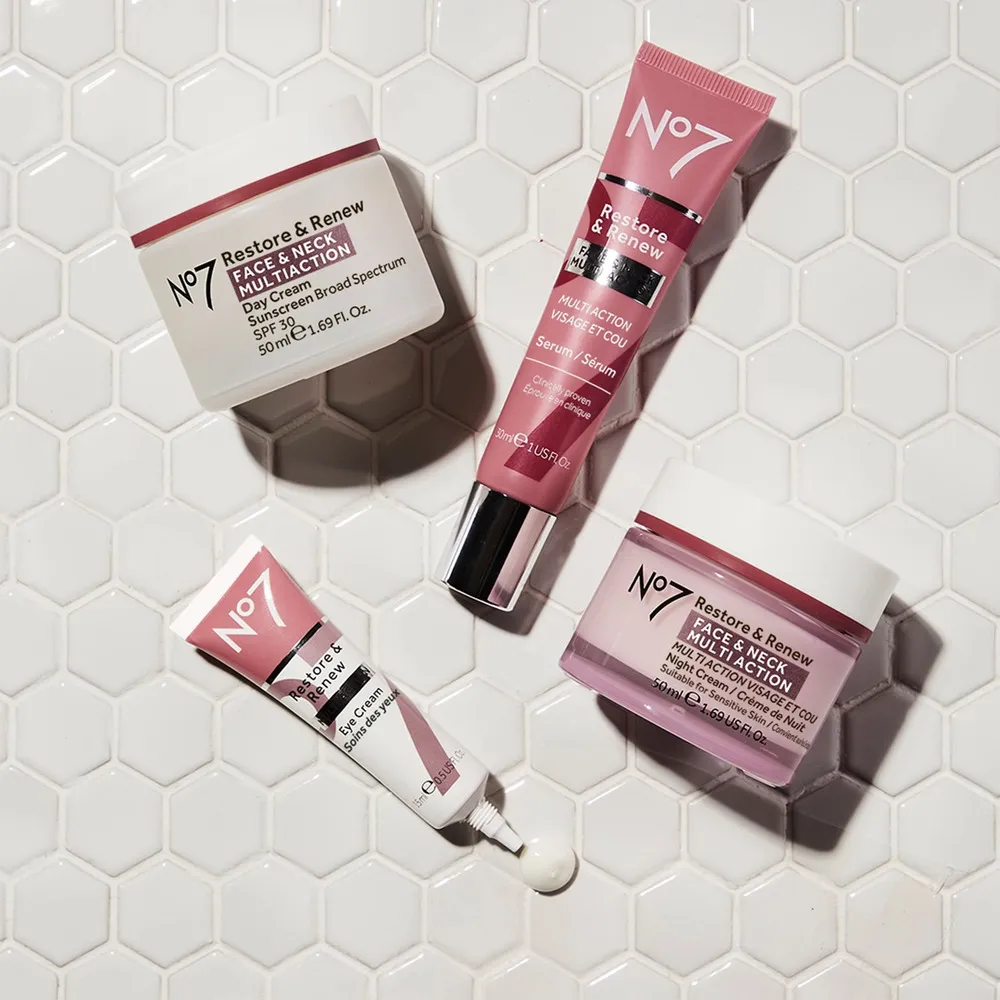 No7 Restore & Renew Multi Action Eye Cream - 15 ml.