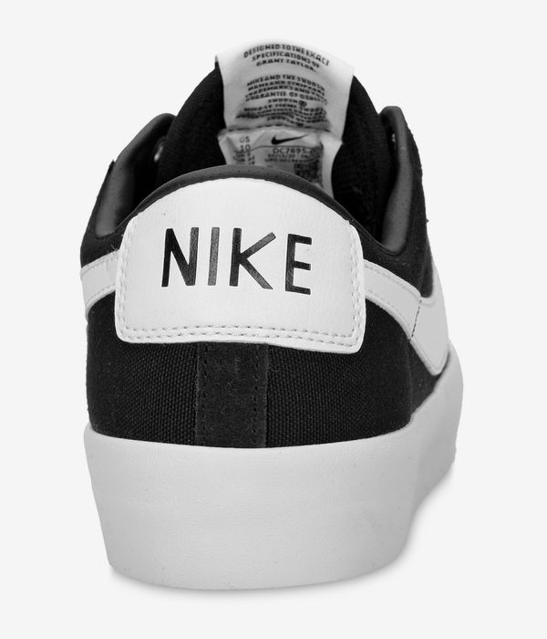 Nike SB Zoom Blazer Low Pro GT Schuh (black white gum light brown whit)