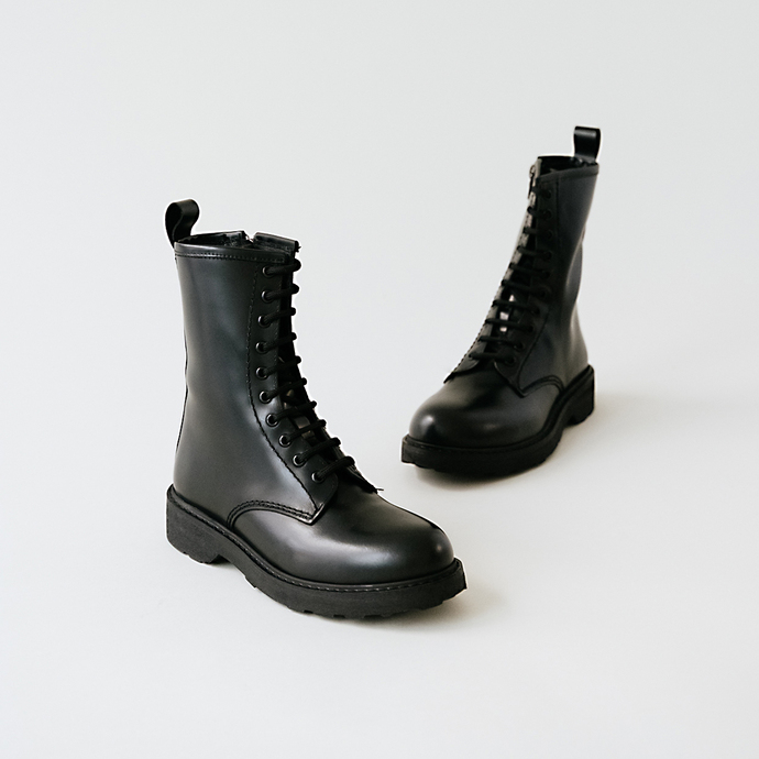 Boots à lacets  en cuir glacé noir