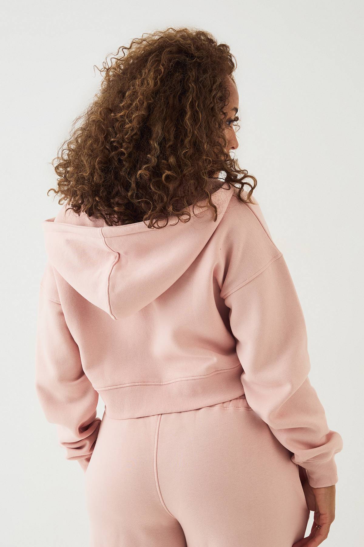 Sweat à Casynthétiqueche Court Zippé Boxy avec Appliqué Éponge DSGN Studio
