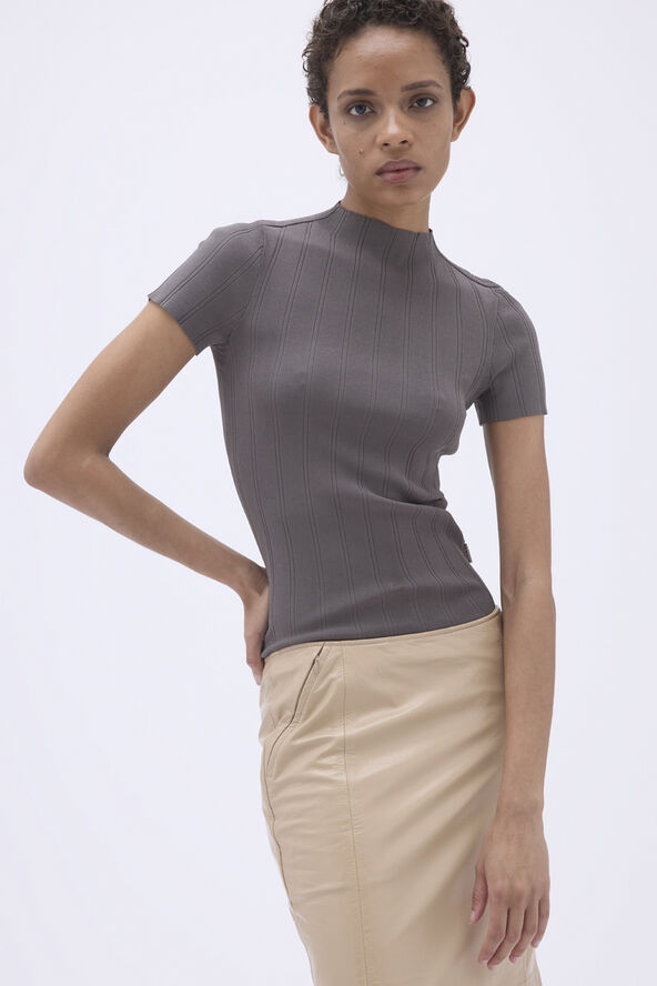 REMAIN Knit Tshirt Plum kitten