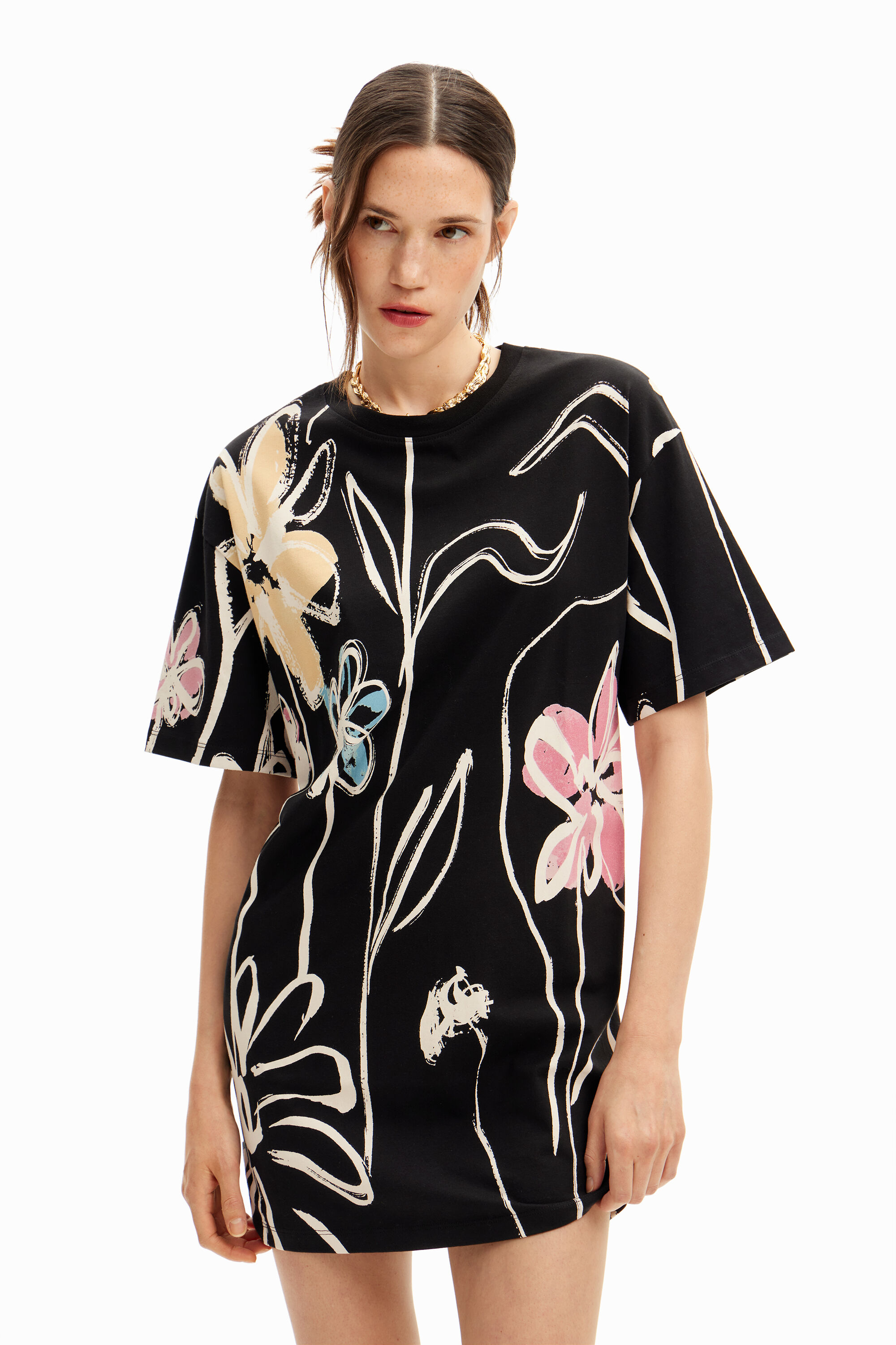 Vestido curto flores ilustradas