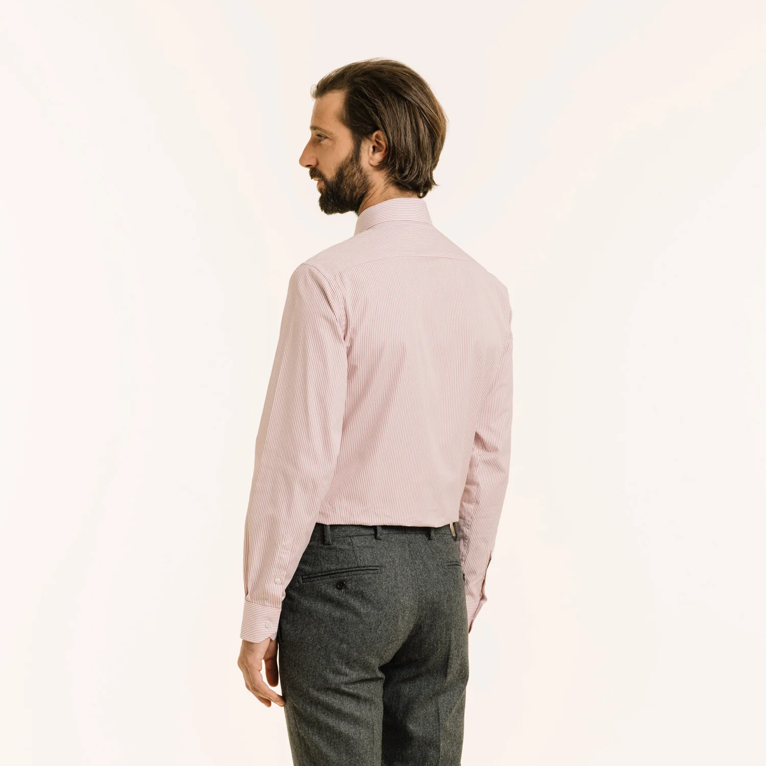 Double-twisted poplin shirt with fine red stripes