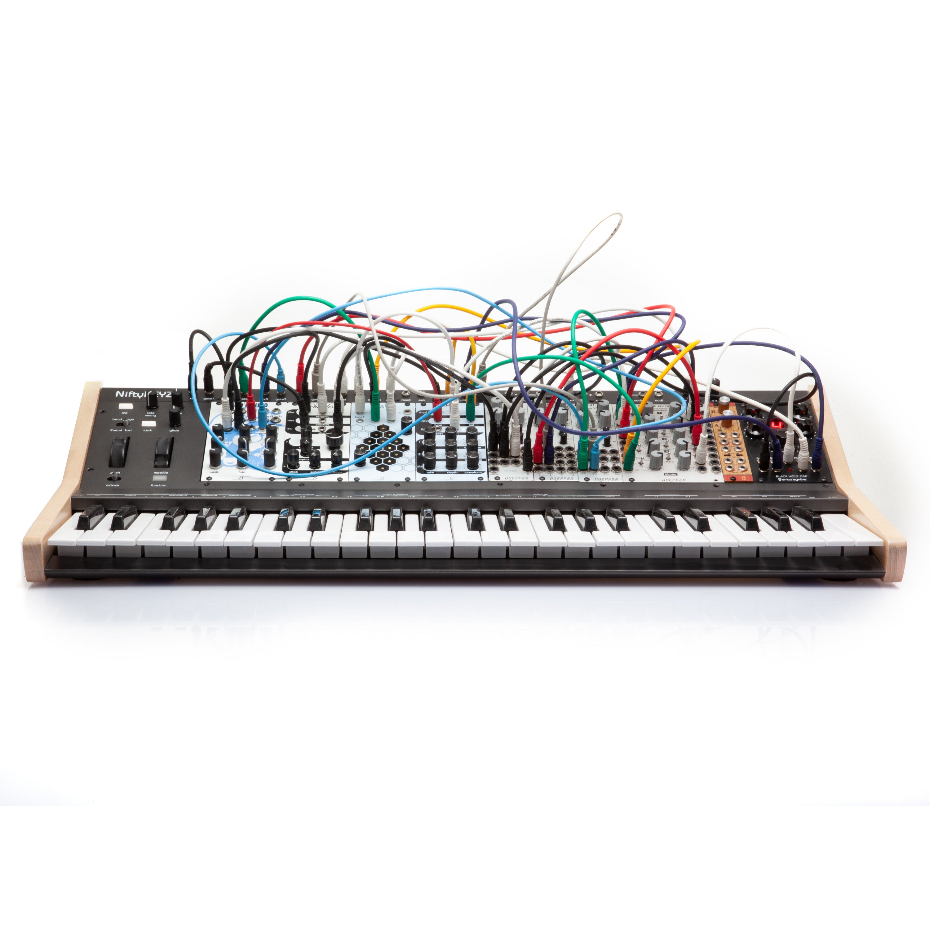 Cre8audio NiftyKEYZ Eurorack case-keyboard