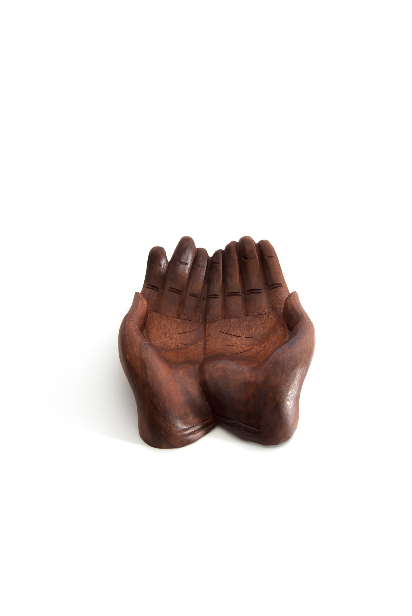 Holzschale 'Hände', handgeschnitzt, B 30 cm, L 22 cm, H 11 cm von fischer's lagerhaus