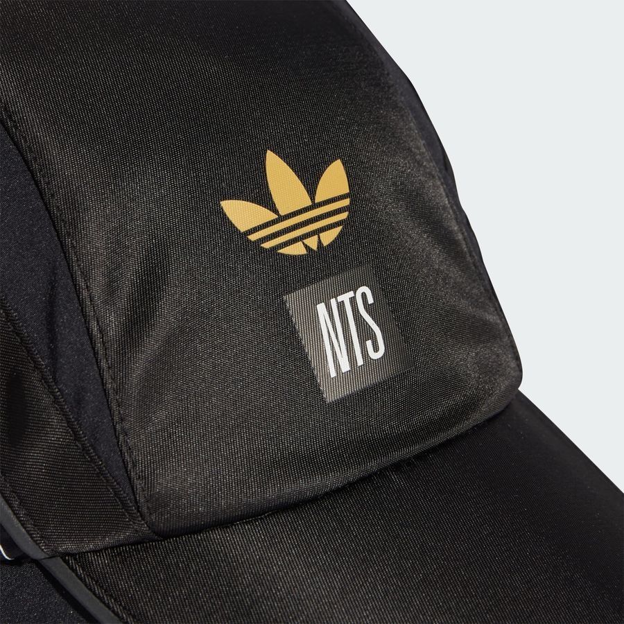 Adidas Original Casquette adidas x NTS Radio Road