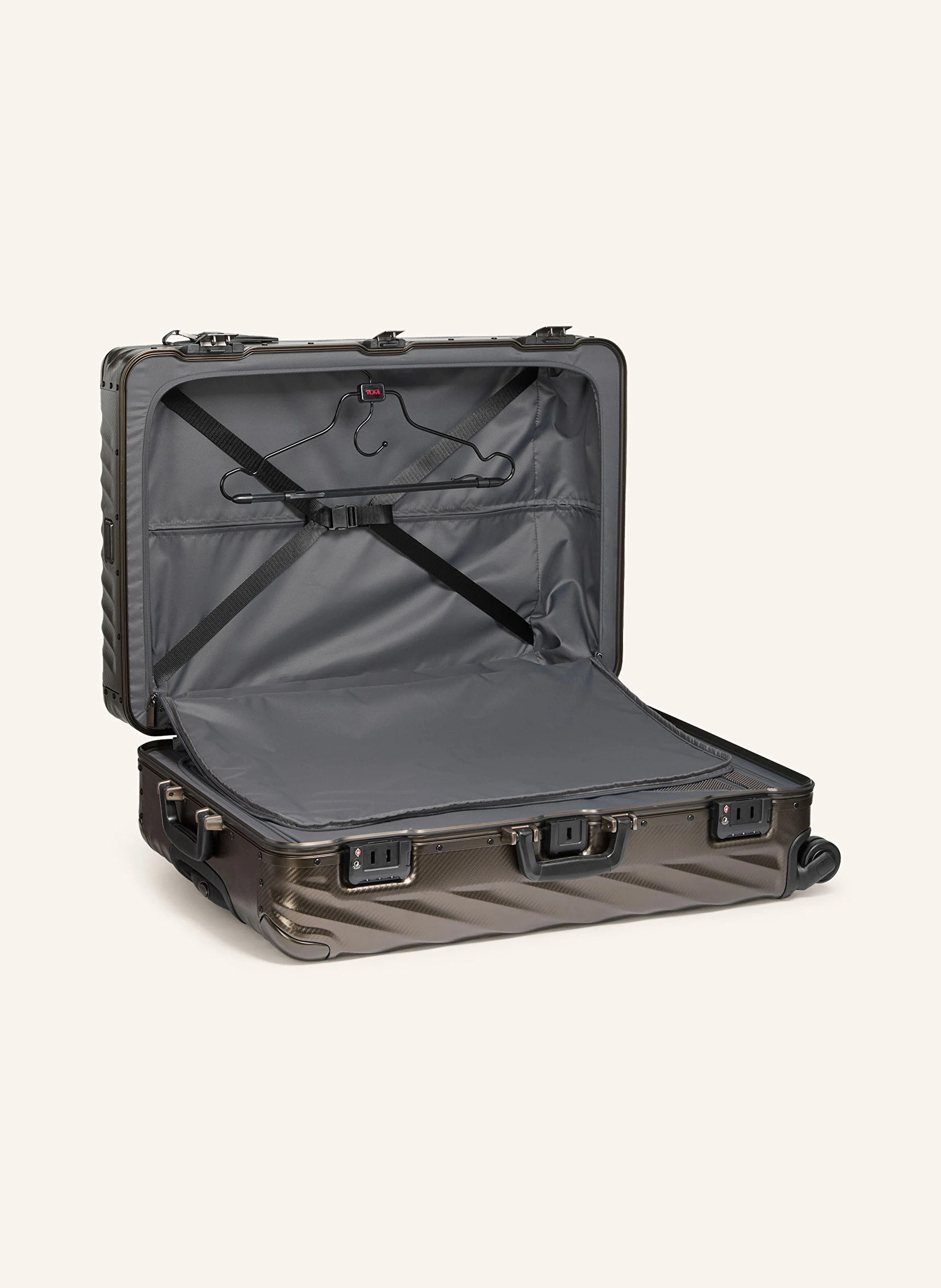 TUMI 19 DEGREE ALUMINIUM Trolley INTERNATIONAL