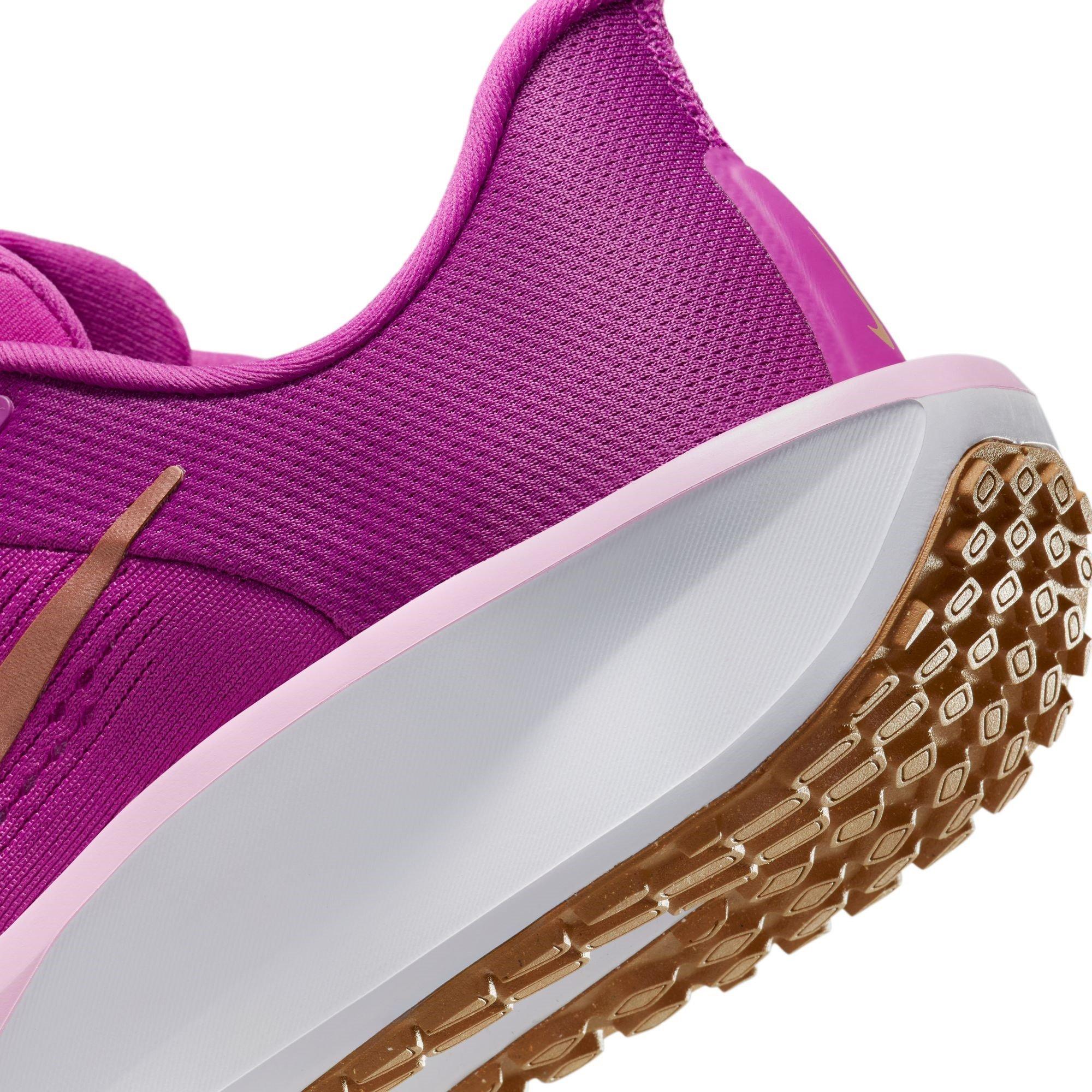 Nike Quest 6 Womens Road Running Shoes