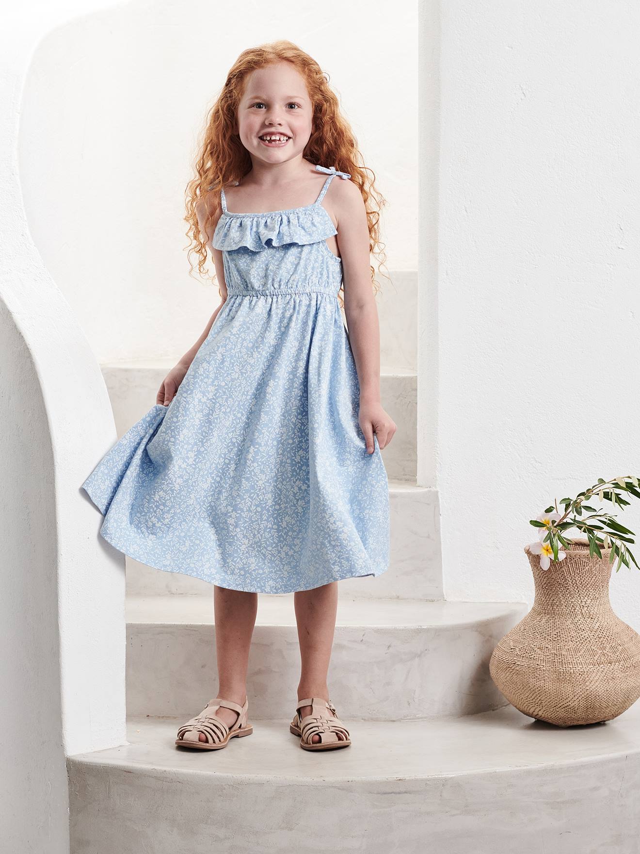 Vestido longo azul claro com alças finas para meninas