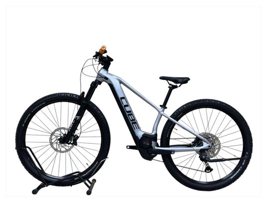 Produit reconditionné . Cube Reaction Hybrid SL 625 XT 2022 . VTT électrique . Cube . très bon état