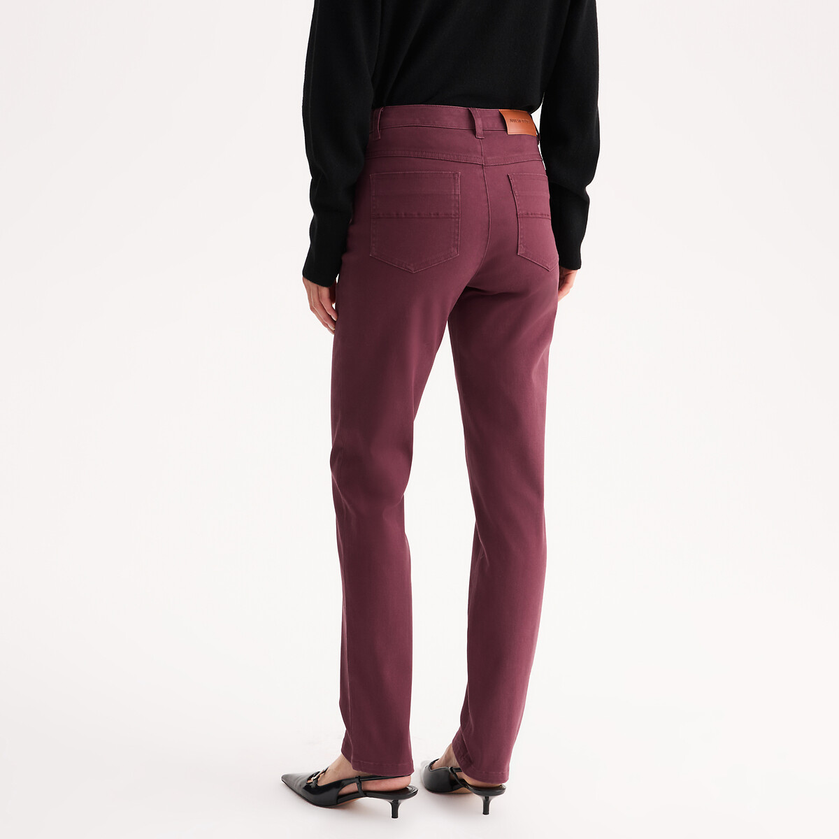ANNE WEYBURN<br>Broek direito de 5 bolsos, em katoen elástico