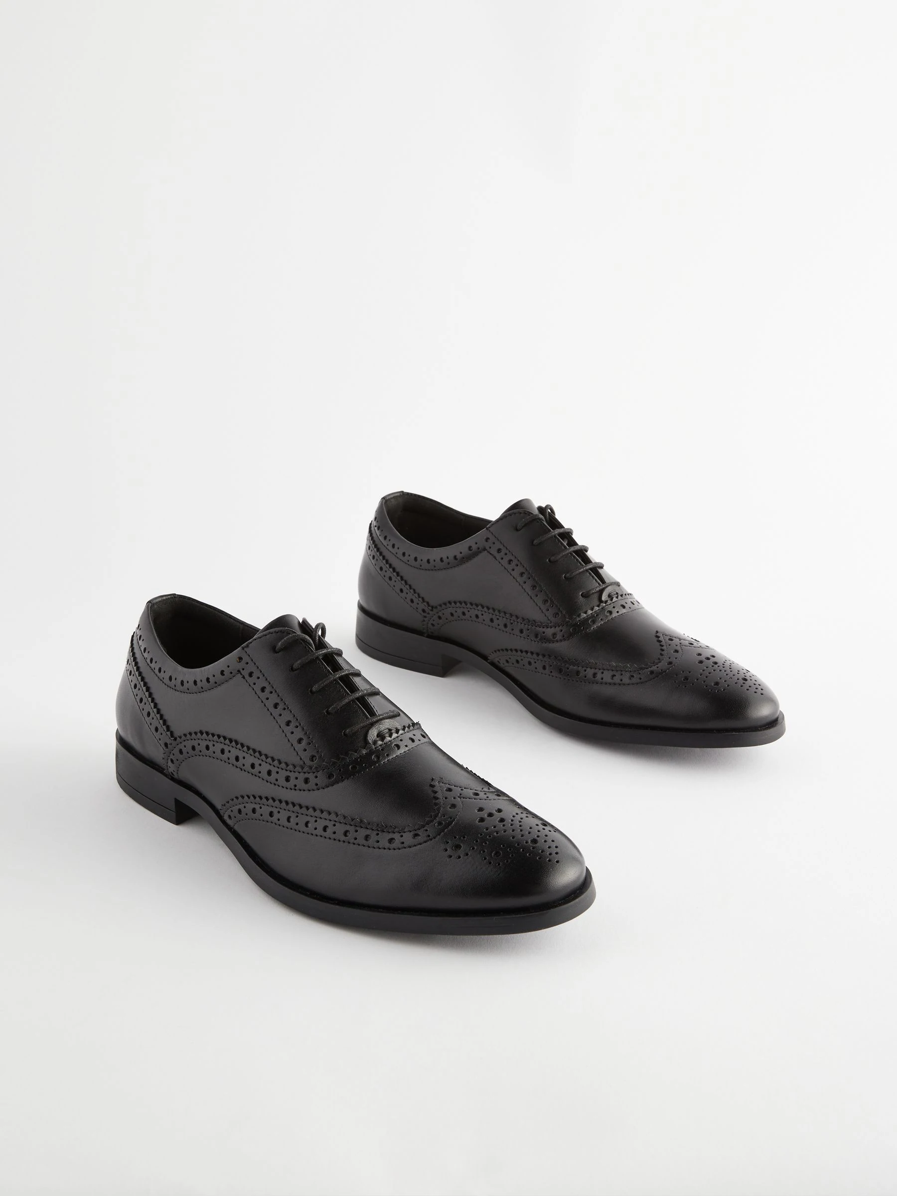 Zwart - Wijde pasvorm - Leren Oxford brogues