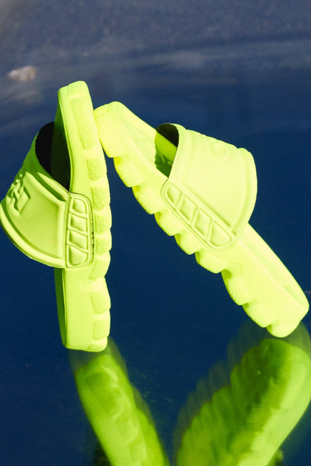 H2O Trek Sandal 5030 neon yellow