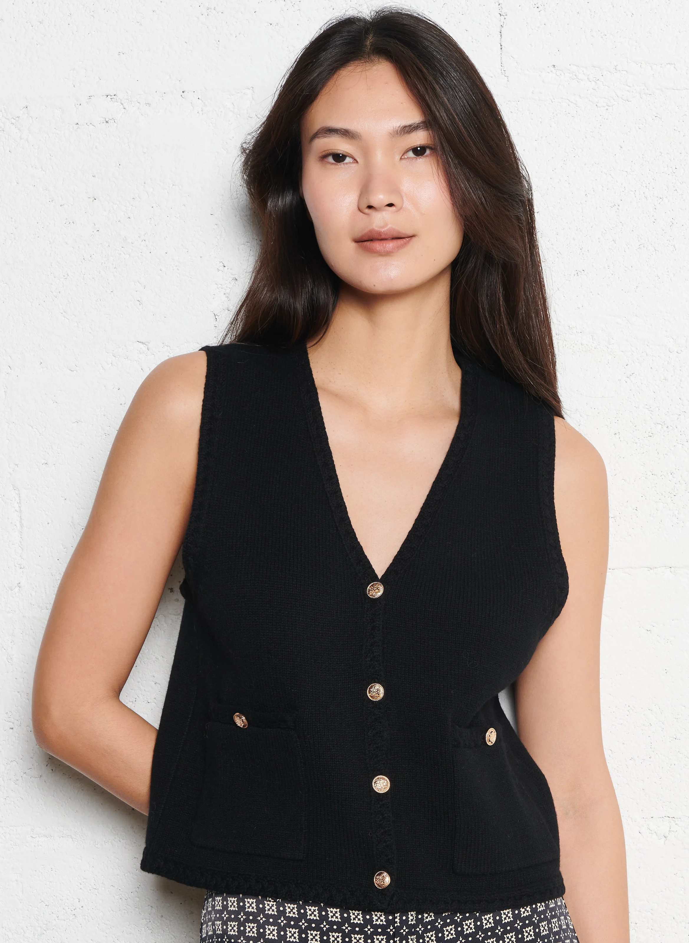 MISHA - Gilet col V en laine | Noir