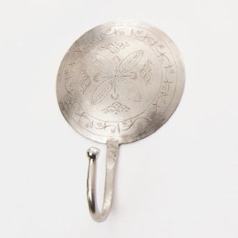 Wandhaken rund 'Modell C', silber, Ø 10 cm von fischer's lagerhaus