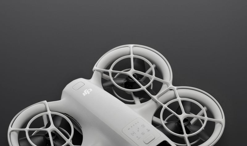 DJI - Neo Drone