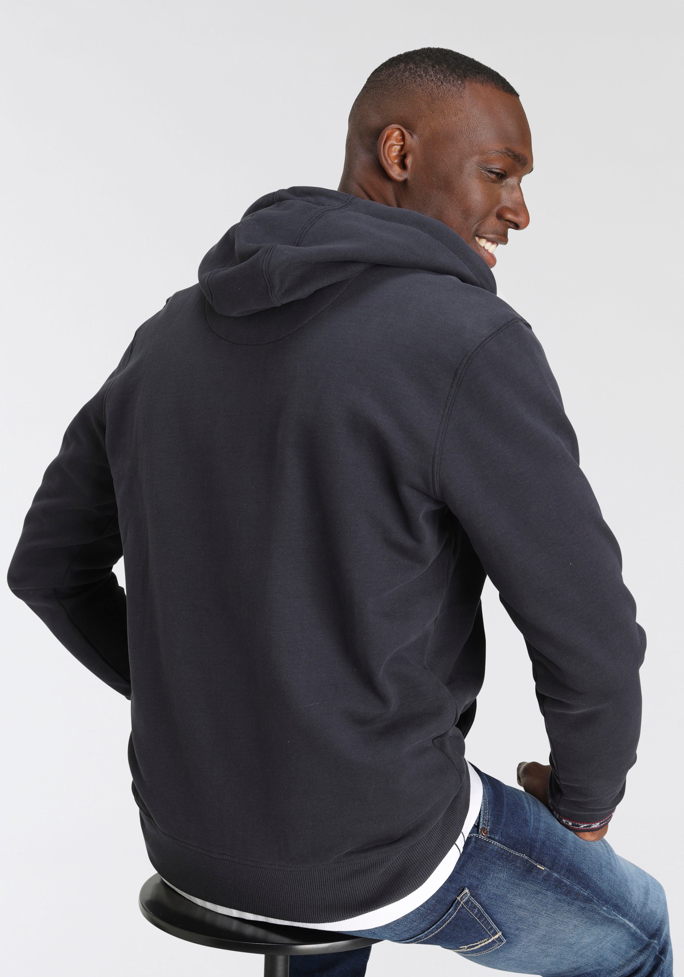 DELMAO Kapuzensweatjacke , mit kontrastfarbenen Reissverschlüssen